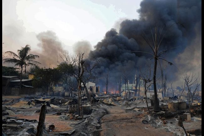 Vilarejo incendiado. Os Rohingyas não têm para o que voltar