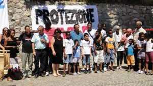 Riace tornou-se um caso celebrado de integração dos imigrantes
