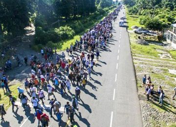 CARAVANA, UMA FOTO PARA TRUMP