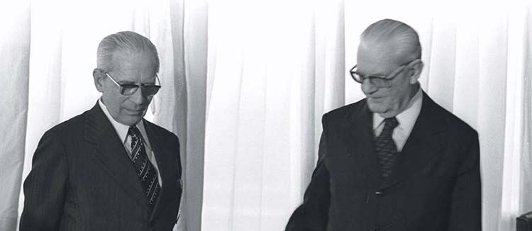 Os generais Ernesto Geisel e Golbery do Couto e Silva (à esquerda)