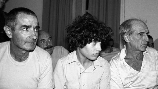 José Mujica (à esquerda) com dois outros presos tupamaros