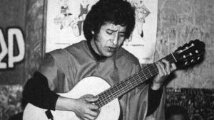  cantor Víctor Jara, assassinado no Estádio Nacional em 16 de setembro de 1973, aos 40 anos