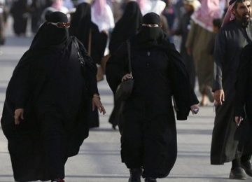 SOB A SHARIA DAS DITADURAS