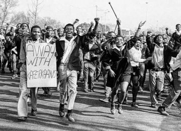 HÁ 70 ANOS, NASCIA O APARTHEID