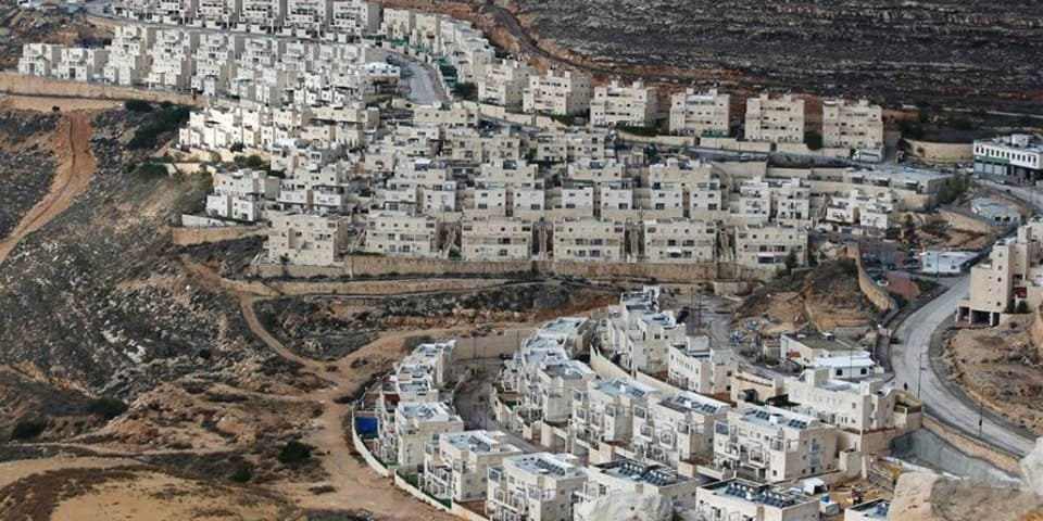 Assentamento israelense de Givat Zeev, na Cisjordânia, em dezembro de 2016