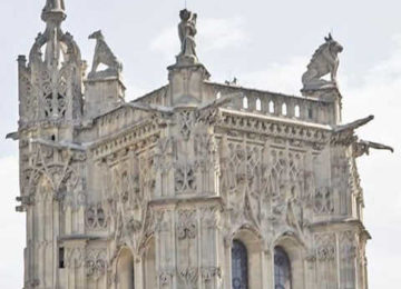 FUNDAMENTALISMO CRISTÃO AMEAÇA ESCOLA PÚBLICA