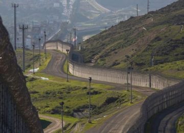 BIDEN OFERECE ALTERNATIVA À XENOFOBIA DE TRUMP