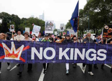 TRUMP E A SOCIEDADE INIMIGA