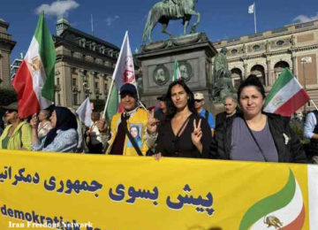 IRÃ: TEOCRACIA MASSACRA O POVO