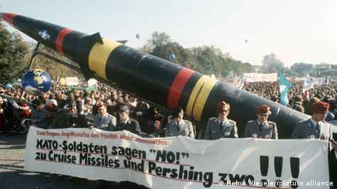Protesto em Bonn contra Pershing II - 1981